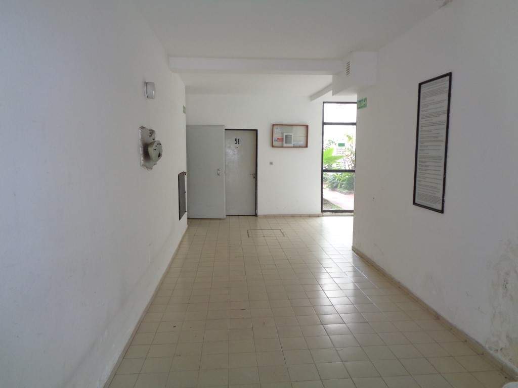 Barrio Alberdi - Departamento de 1 Dormitorio, Amplio y Luminoso con Patio y Terraza Amplia de Uso Común con Tendederos