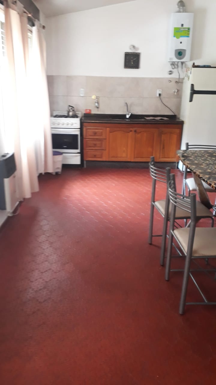 Venta casa de 2 dorm. y dpto de 1 dorm. a 1 cuadra del río - Carlos Paz