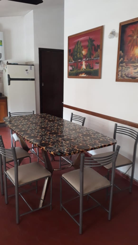 Venta casa de 2 dorm. y dpto de 1 dorm. a 1 cuadra del río - Carlos Paz