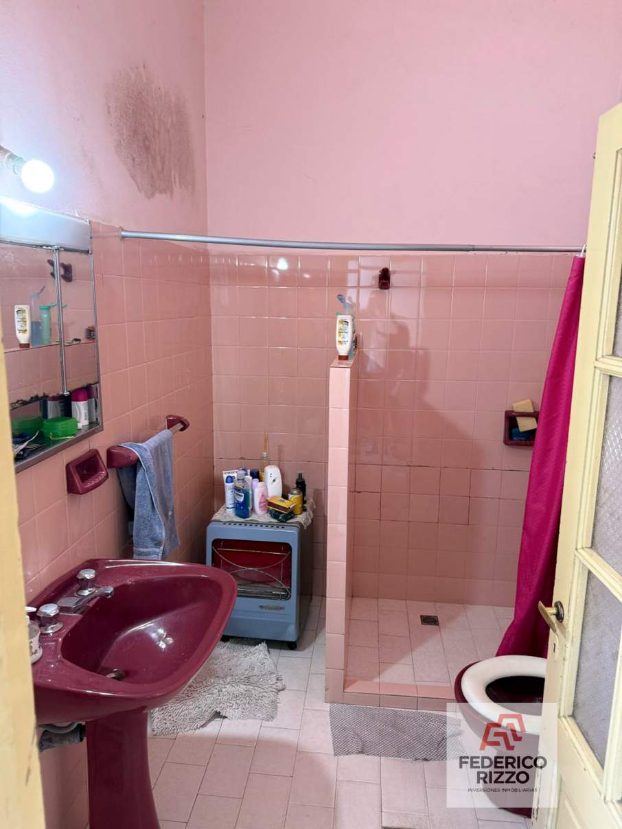 Oportunidad apta credito! Casa 3 dormitorios en Alta Cordoba. F Leon Torres 1000