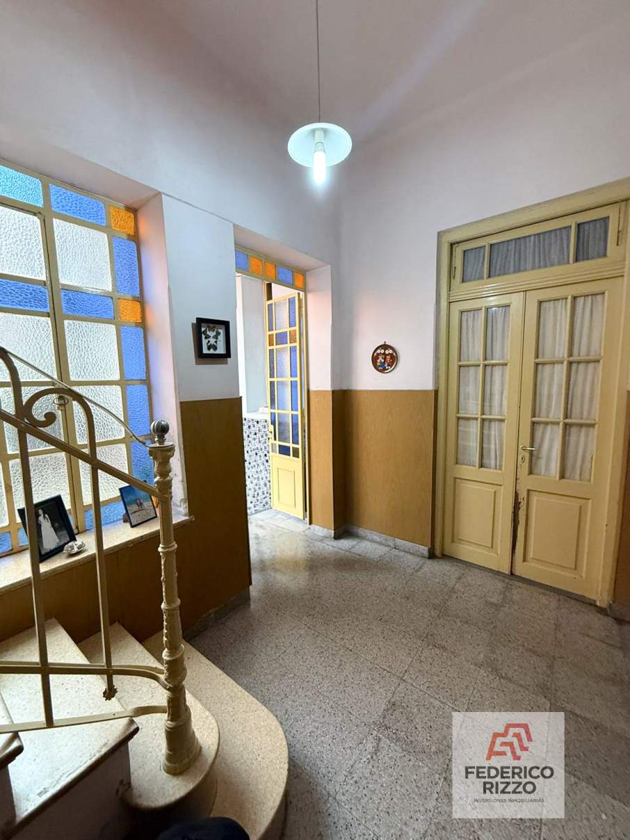Oportunidad apta credito! Casa 3 dormitorios en Alta Cordoba. F Leon Torres 1000