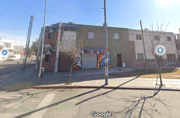 DEPTO FRENTE A PLAZA URQUIZA EN B SAN VICENTE