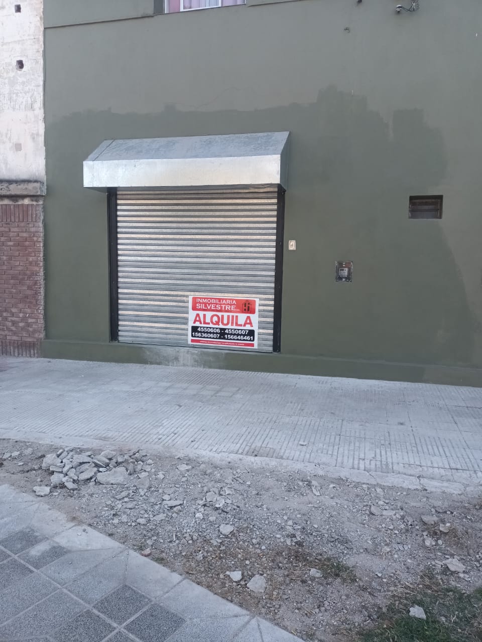 DEPTO FRENTE A PLAZA URQUIZA EN B SAN VICENTE