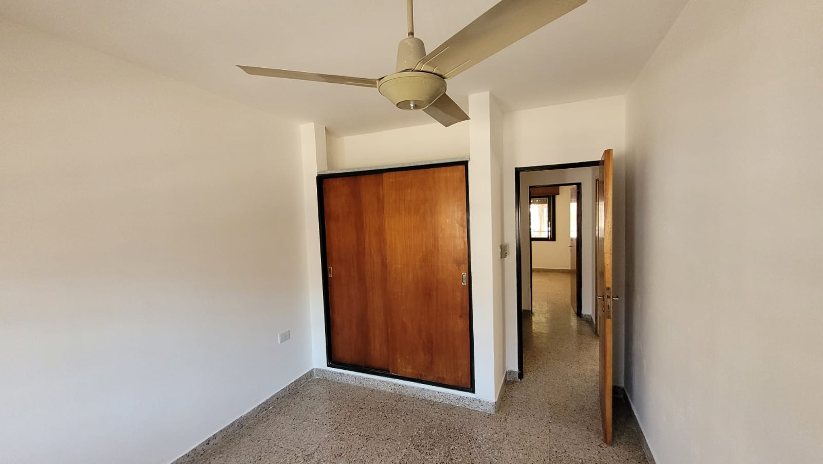 DEPARTAMENTO EN VENTA CARLOS PAZ - COSTANERA - PILETA COCHERA