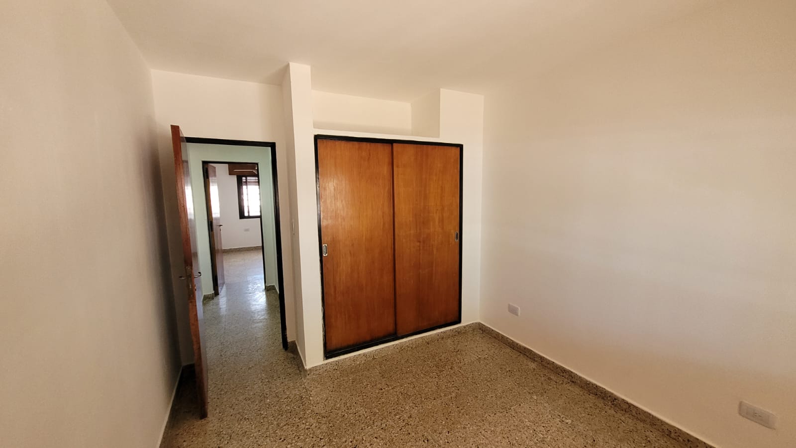 DEPARTAMENTO EN VENTA CARLOS PAZ - COSTANERA - PILETA COCHERA