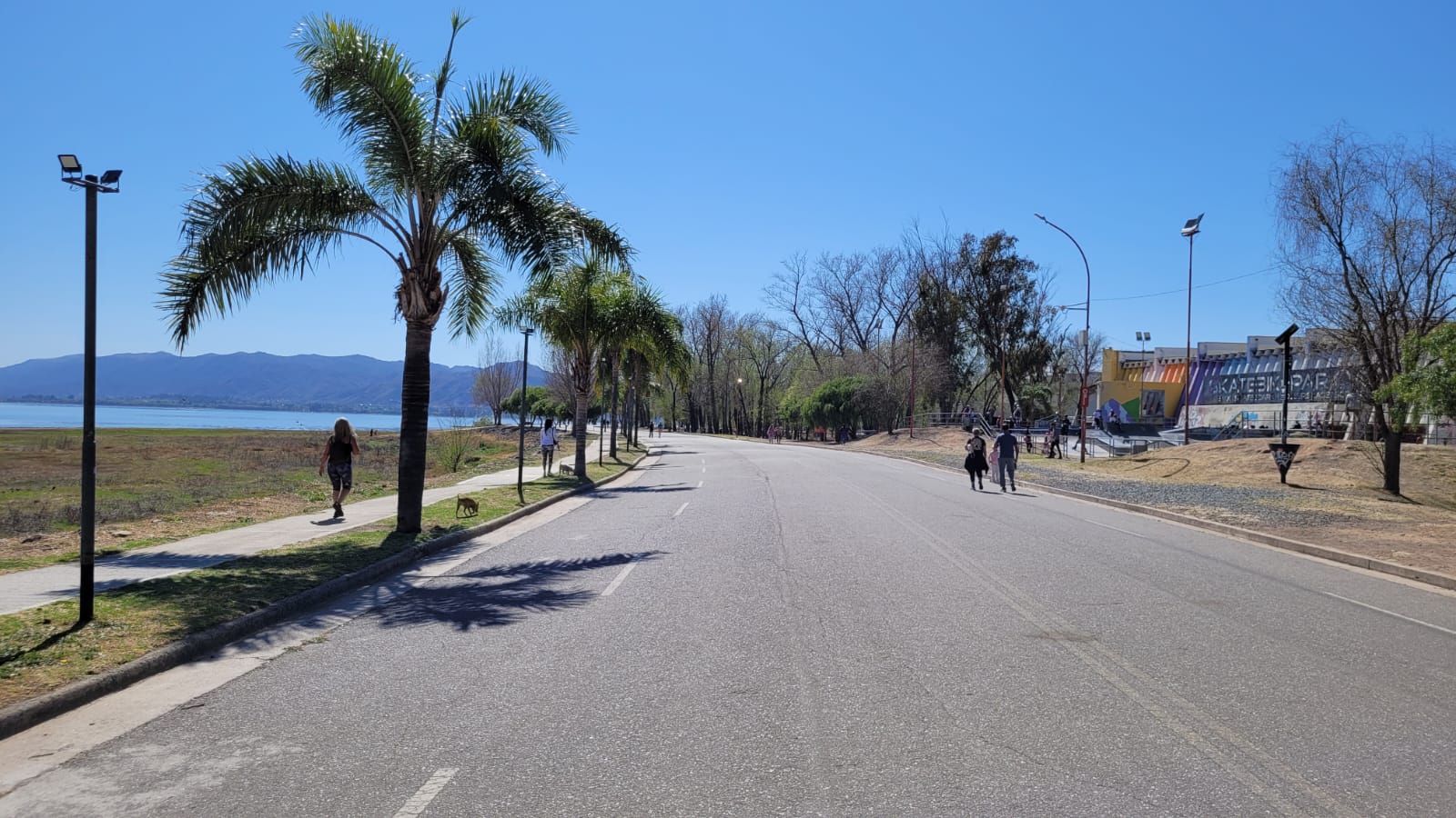 DEPARTAMENTO EN VENTA CARLOS PAZ - COSTANERA - PILETA COCHERA