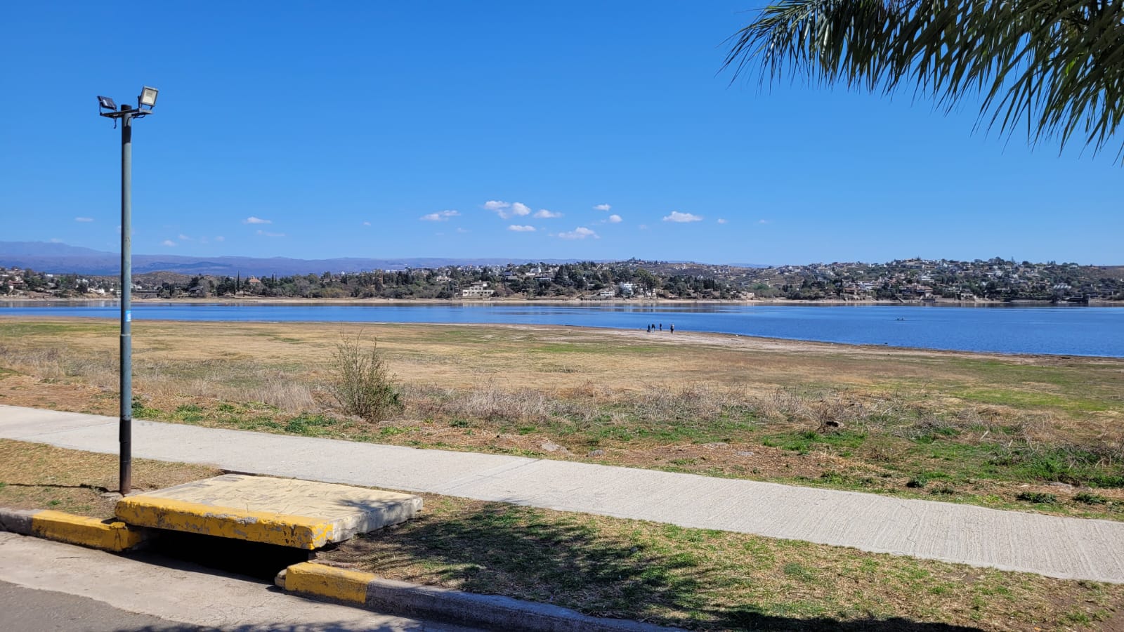 DEPARTAMENTO EN VENTA CARLOS PAZ - COSTANERA - PILETA COCHERA