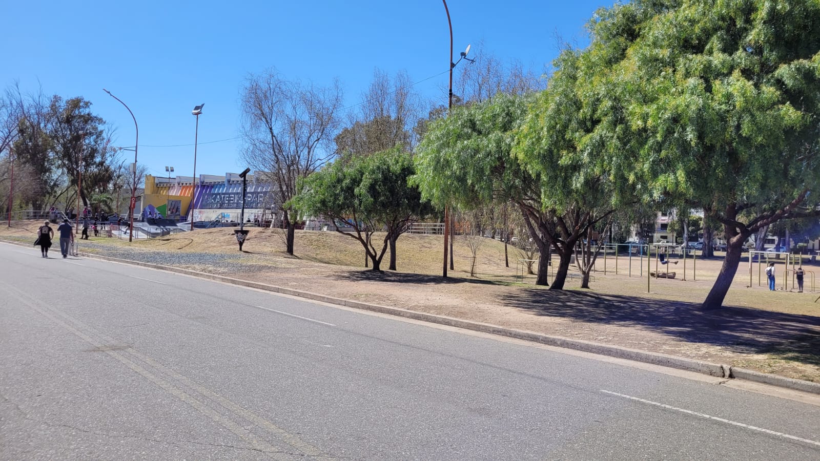DEPARTAMENTO EN VENTA CARLOS PAZ - COSTANERA - PILETA COCHERA