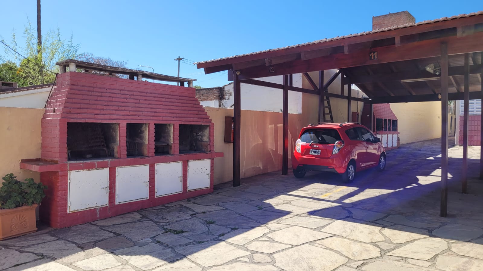 DEPARTAMENTO EN VENTA CARLOS PAZ - COSTANERA - PILETA COCHERA