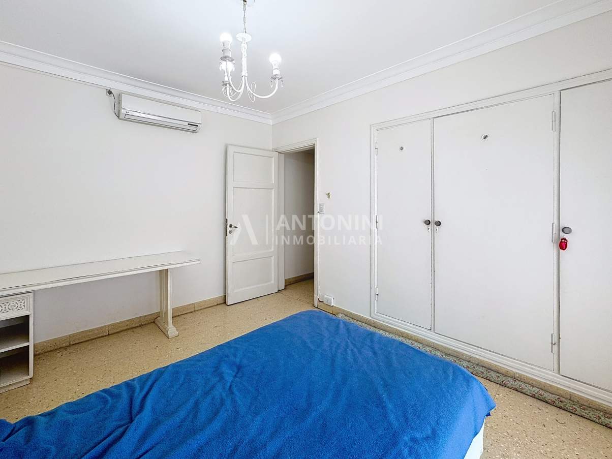 Apto Bancor Impecable Casa en Venta de 4 Dormitorios  en B Cofico