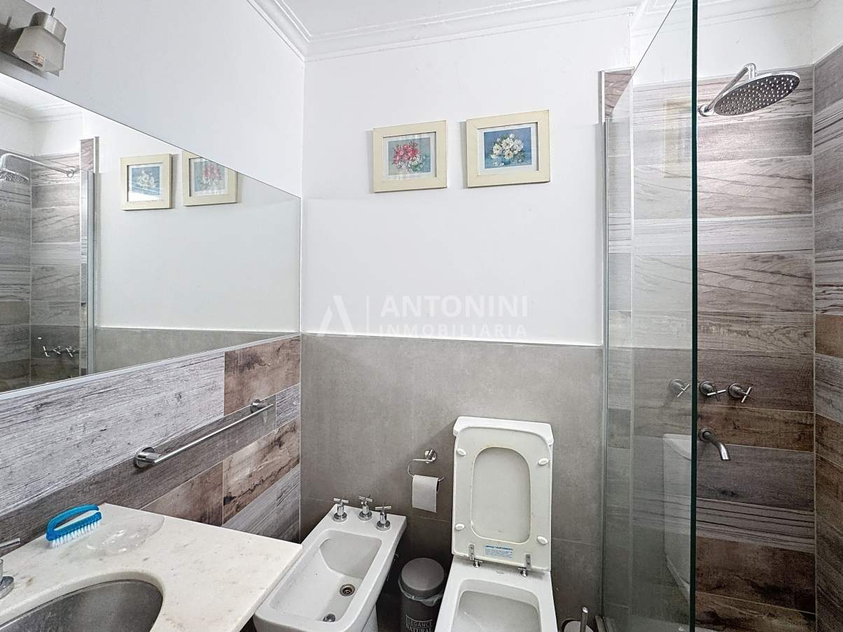 Apto Bancor Impecable Casa en Venta de 4 Dormitorios  en B Cofico