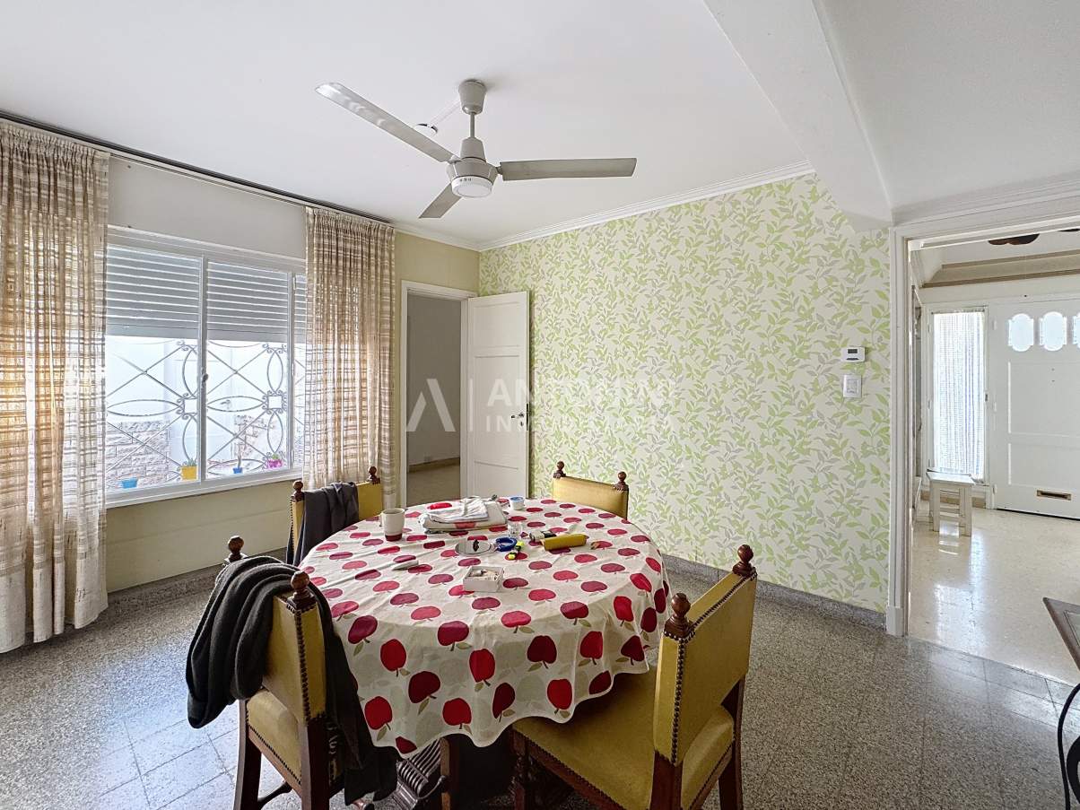 Apto Bancor Impecable Casa en Venta de 4 Dormitorios  en B Cofico