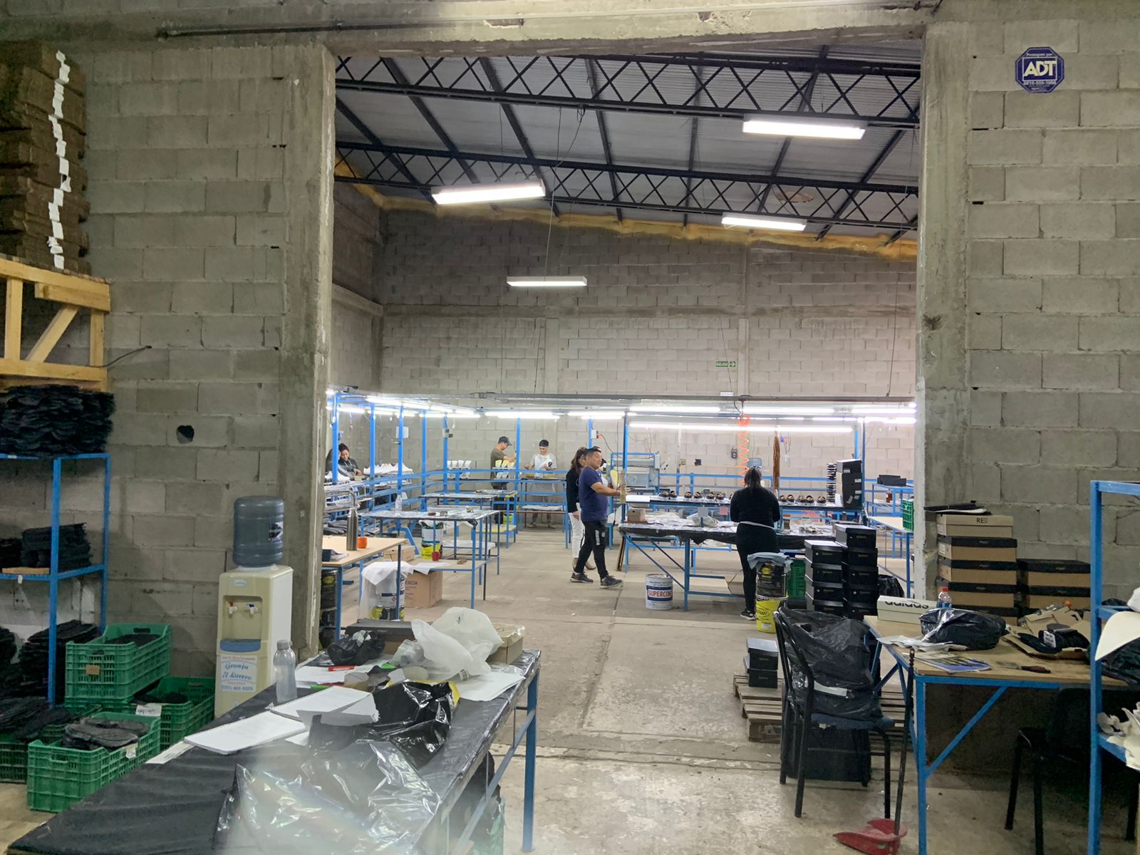 GALPON  OFICINAS  A MTS   BV. LOS ALEMANES (  ZONA NORTE CBA) PATRÓN IV