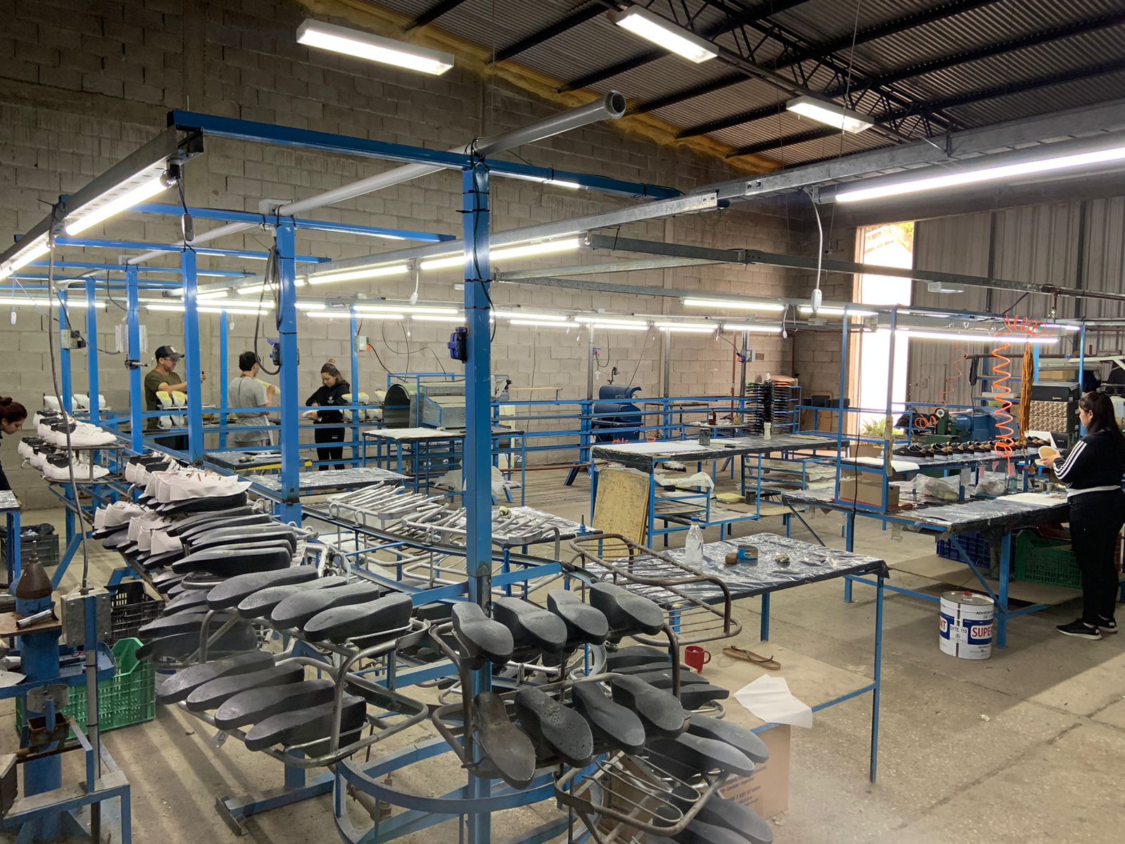 GALPON  OFICINAS  A MTS   BV. LOS ALEMANES (  ZONA NORTE CBA) PATRÓN IV