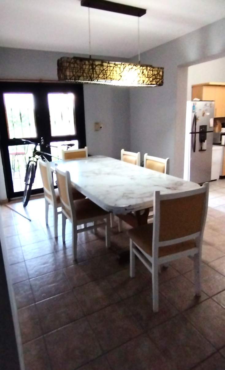 Casa 2 domitorios (1 en suite cvestidor) - B Stoecklin - La Calera