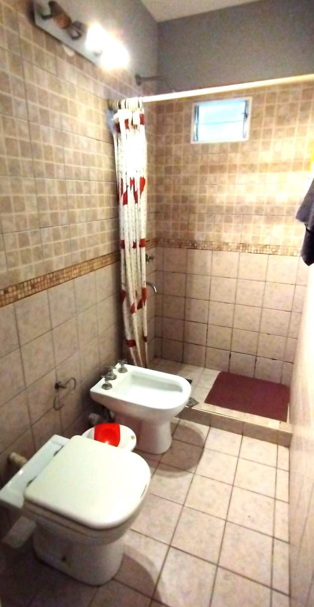 Casa 2 domitorios (1 en suite cvestidor) - B Stoecklin - La Calera