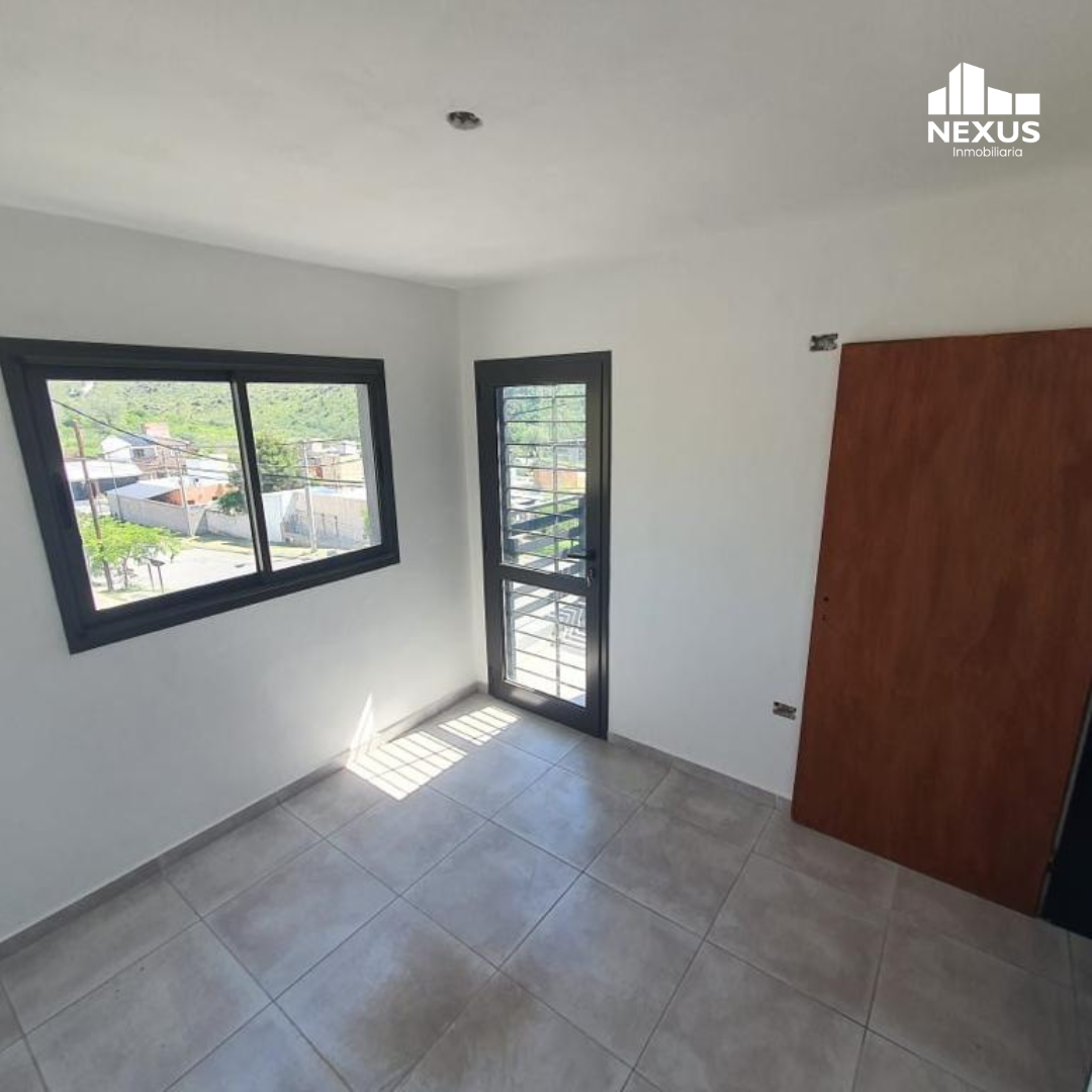 Duplex - Villa El Paraiso - La Calera - Recibo lote, auto