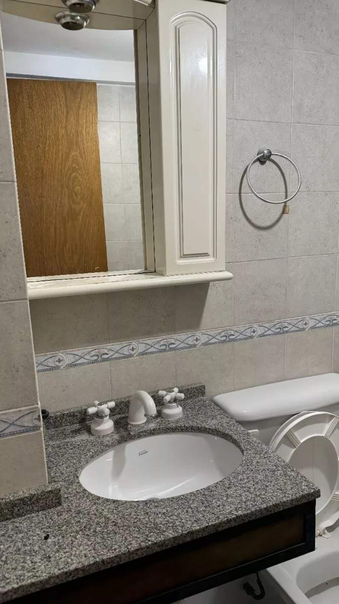 VENTA DE DEPARTAMENTO 2 DORMITORIOS 2 BAÑOS A 1 CUADRA DE PLAZA ESPAÑA