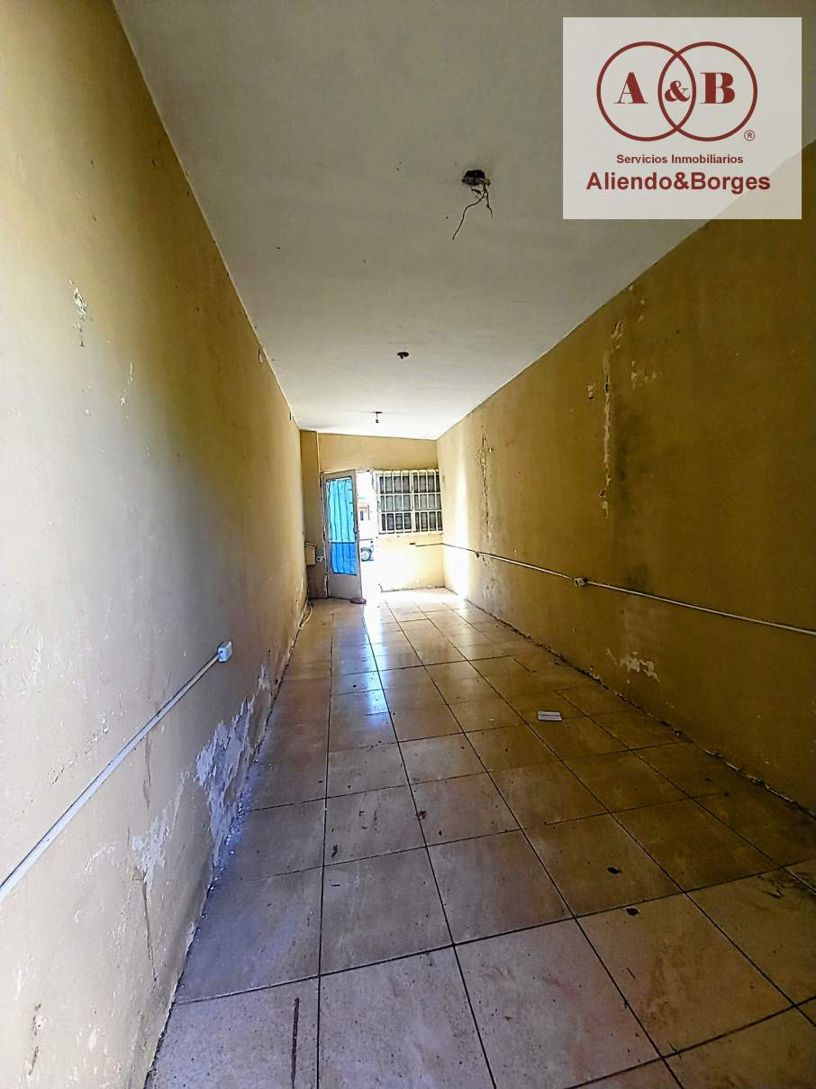 VENDEMOS CASA (INTERNA) PARA REFACCIONAR, CON LOCAL COMERCIAL BARRIO GRAL PAZ, RO CUARTO CRDOBA