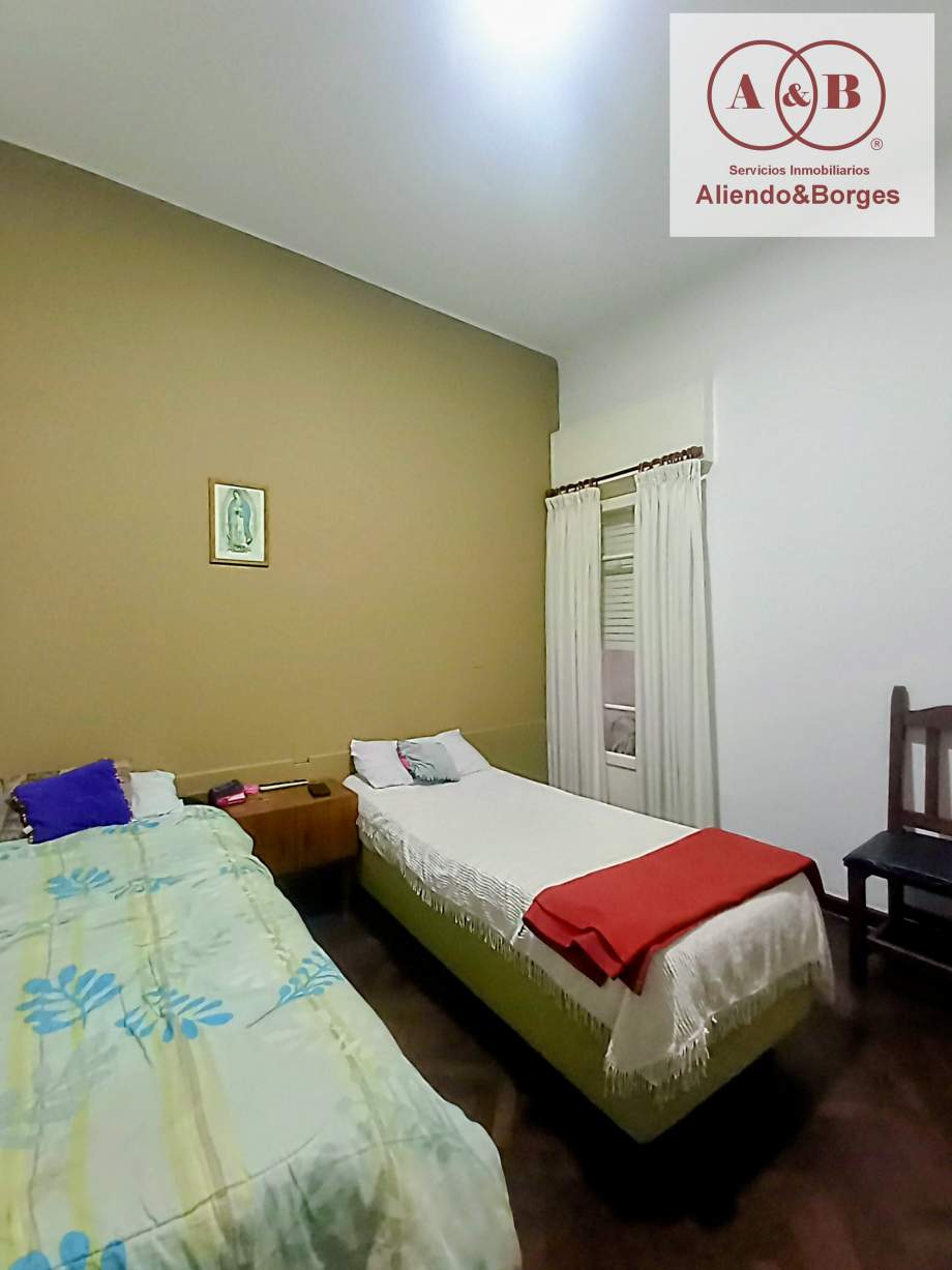 VENDEMOS CASA CENTRICA, APTA FAMILIA, COMERCIO Y SERVICIOS