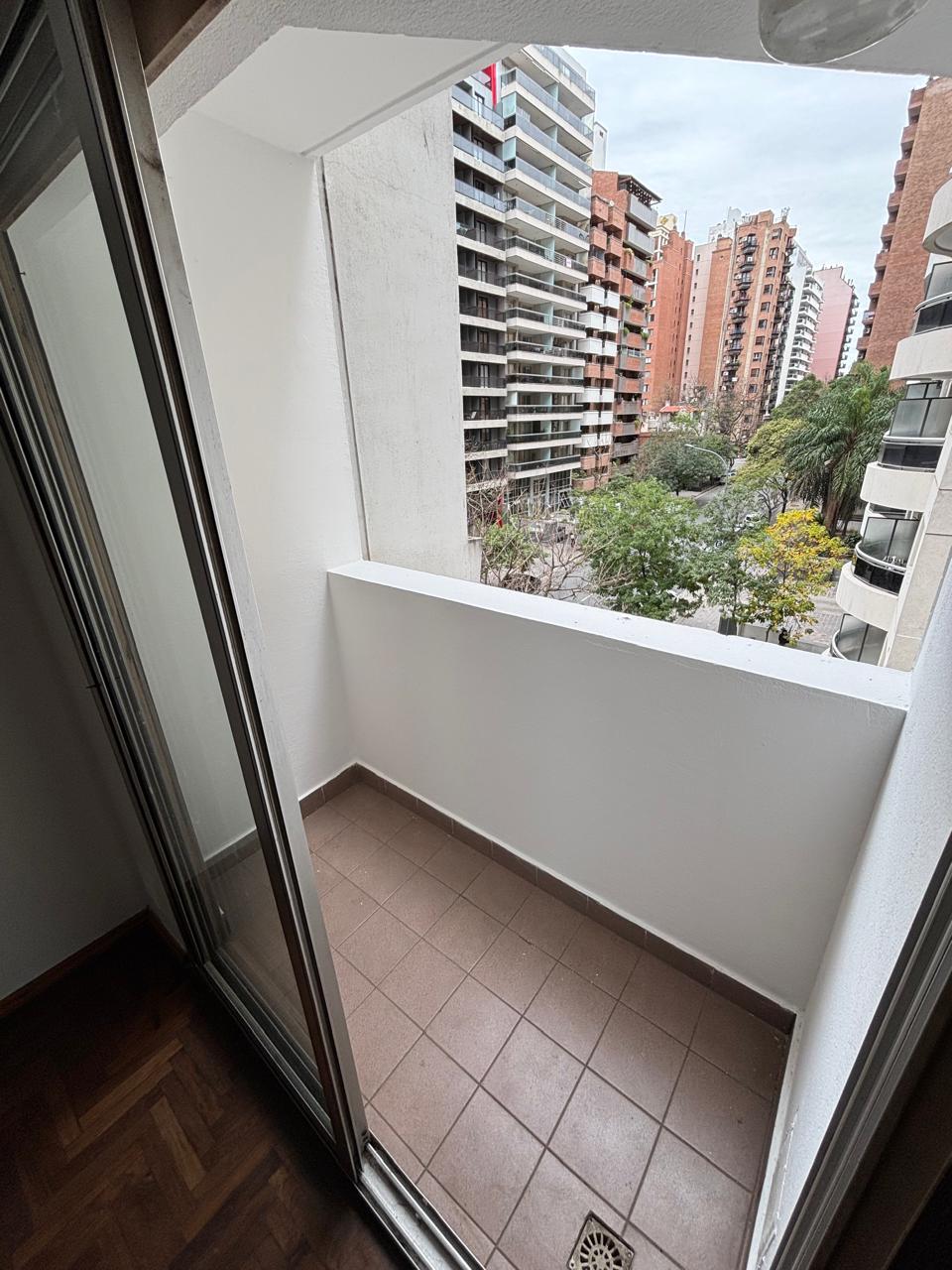Departamento en Barrio Nueva Córdoba, sobre Obispo Salguero 618.
