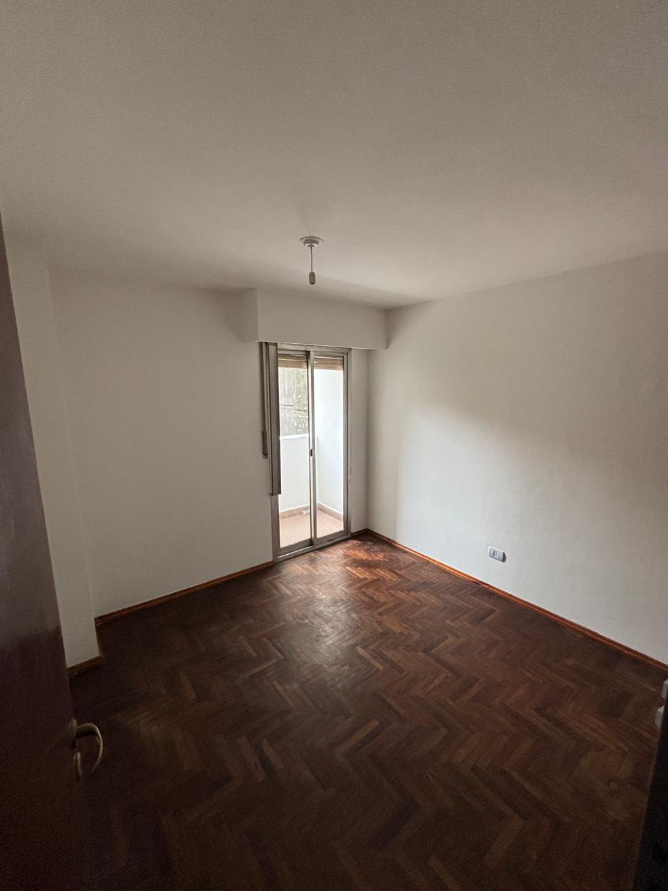 Departamento en Barrio Nueva Córdoba, sobre Obispo Salguero 618.