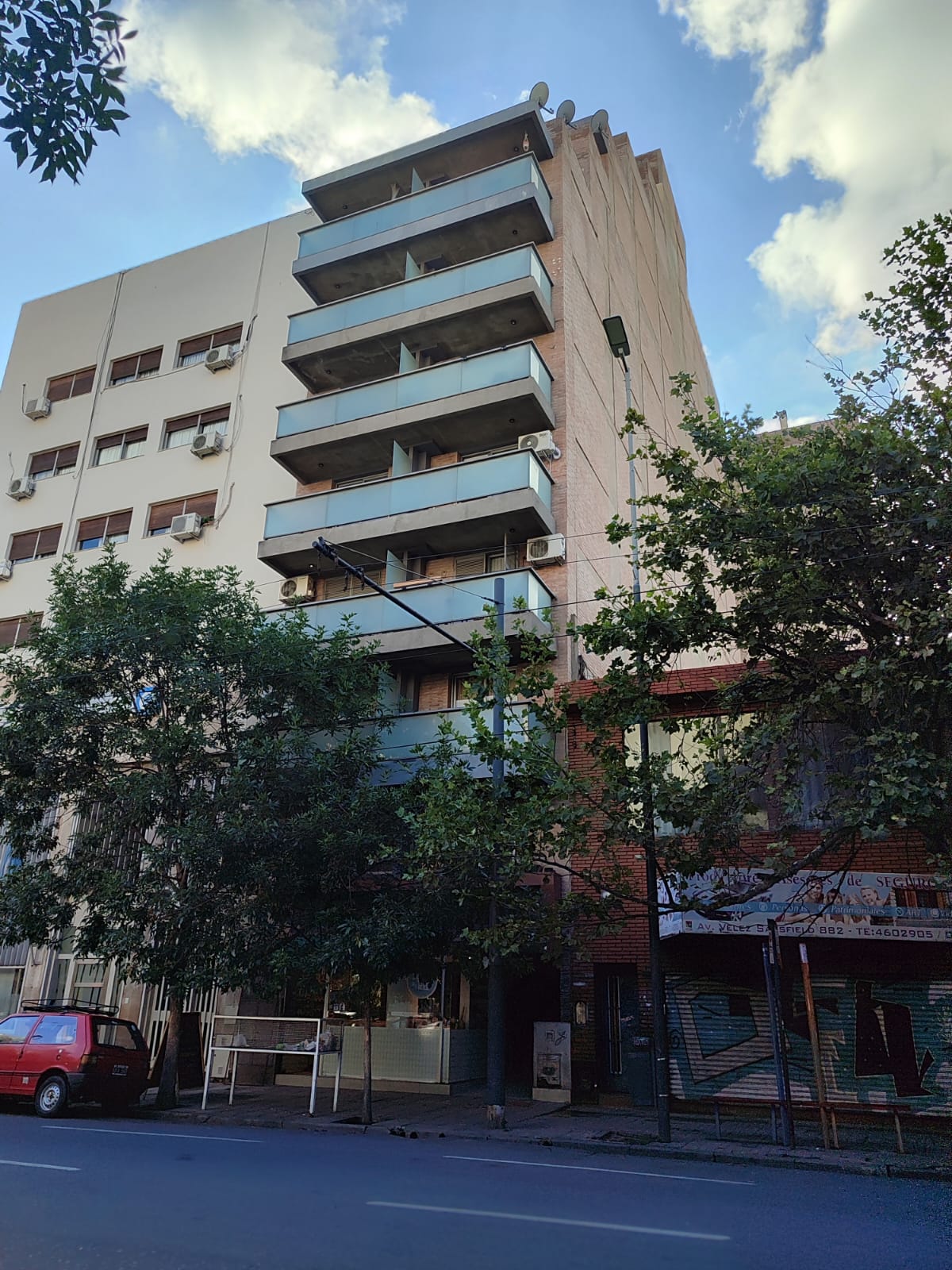 ALQUILER DPTO 1 DORM  ESCRITORIO - SOBRE VELEZ SARFIELD