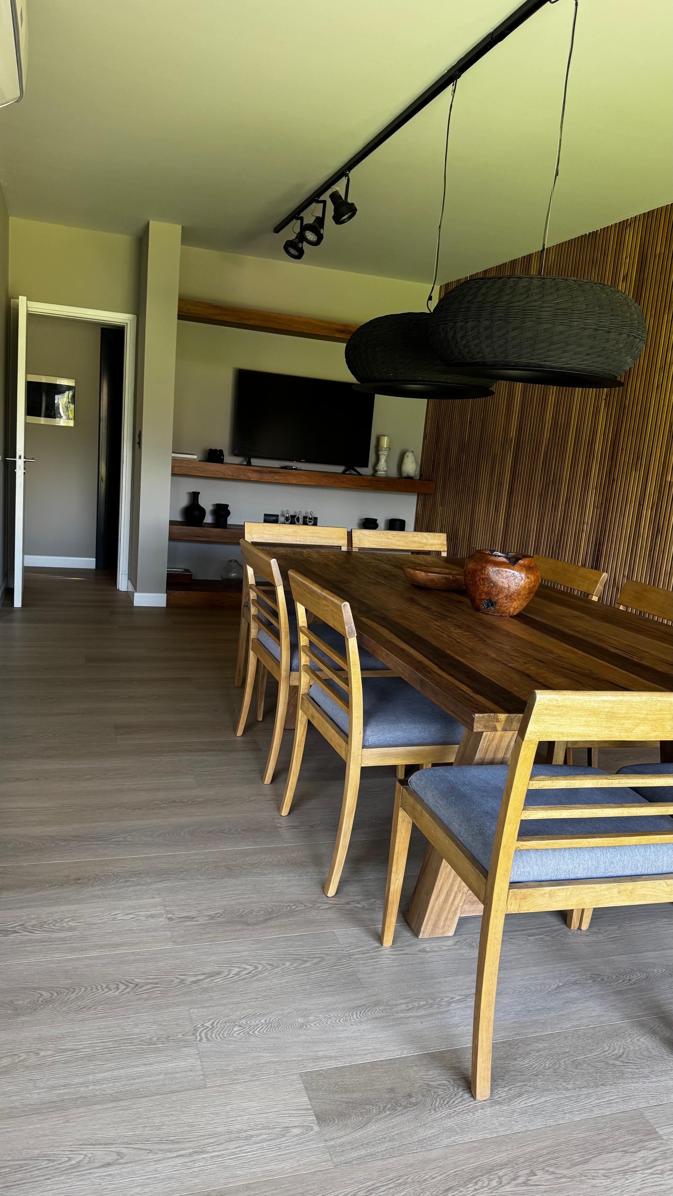 VENDO CASA 3 DORMITORIOS ESCRITORIO SANTINA NORTE VALLE ESCONDIDO