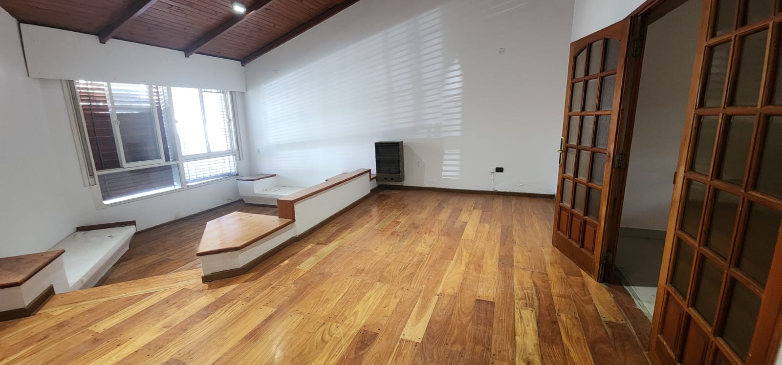 urca casa alquiler con 2 lotes gran parque