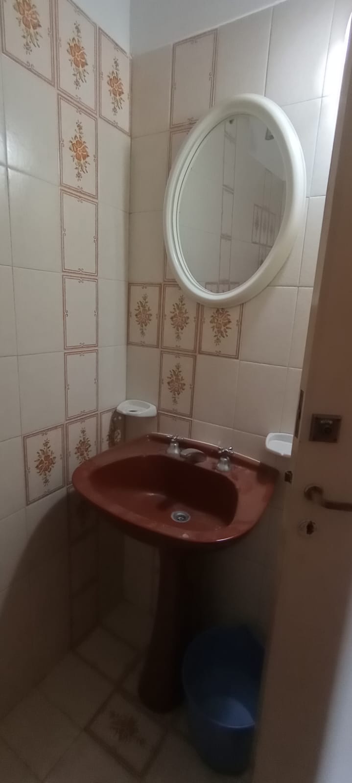 VENDO CASA ENTRE MAIPU Y PERON