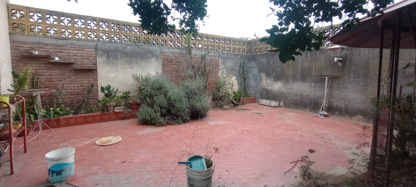 VENDO CASA ENTRE MAIPU Y PERON