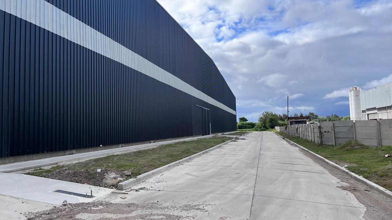 INTERFÁBRICAS NAVE 7.000 m2  OFICINAS seguridad 24hs ESTRENAR IMPECABLE
