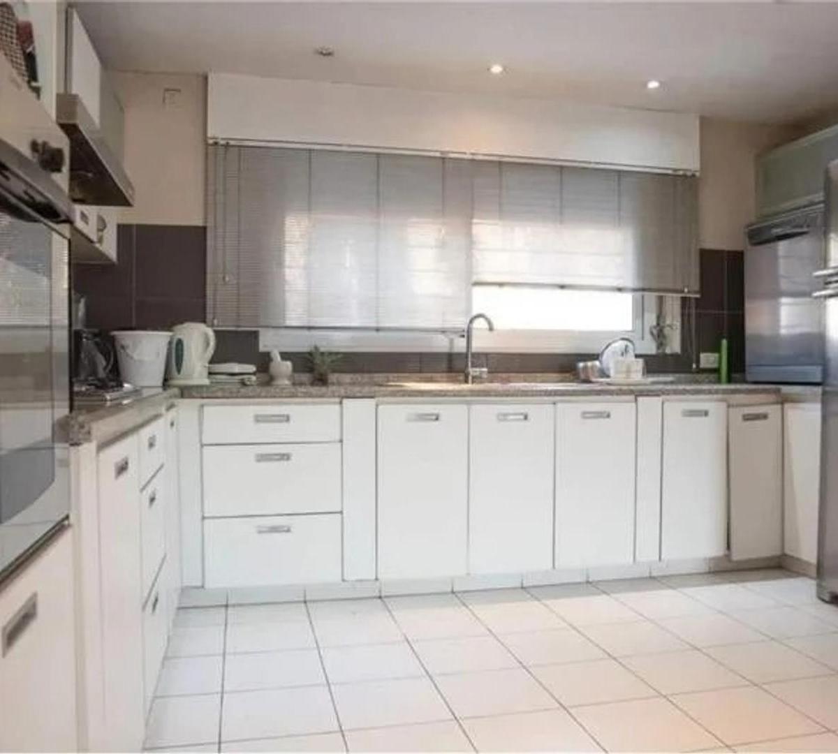 VTA. CASA CON PISCINA EN URCA