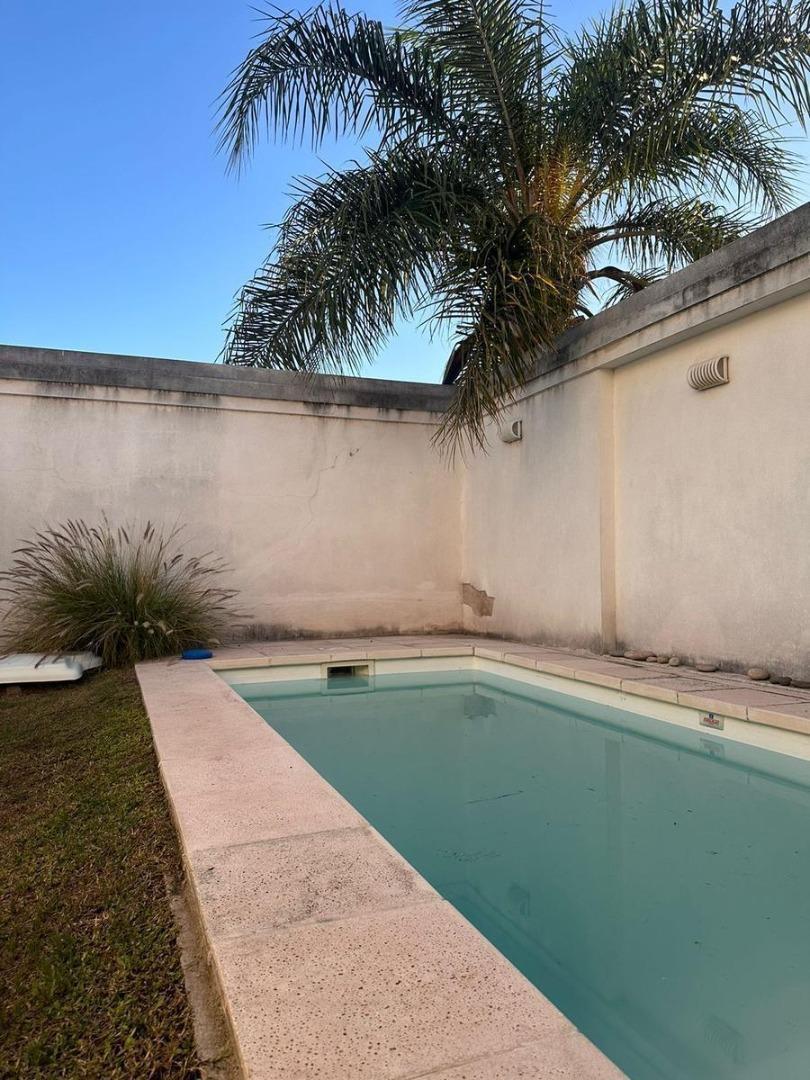 VTA. CASA CON PISCINA EN URCA