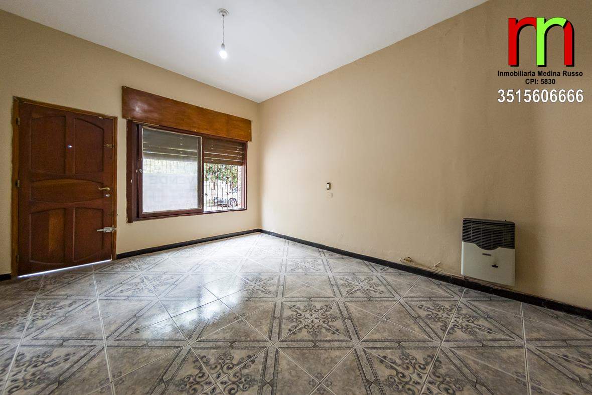 GENERAL BUSTOS - CASA  DEPTO