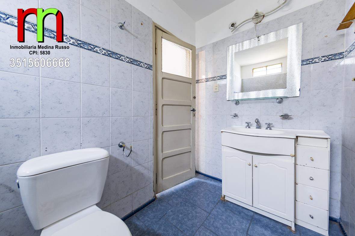 GENERAL BUSTOS - CASA  DEPTO