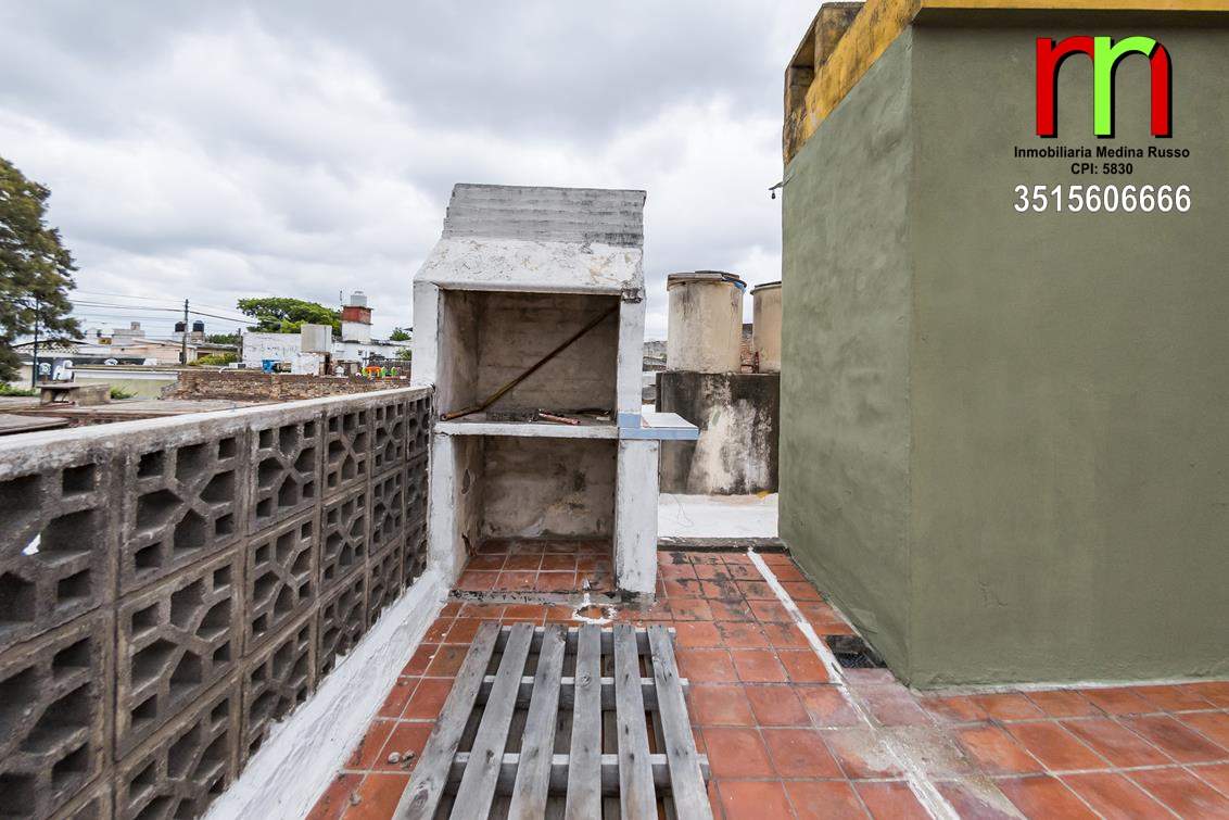 GENERAL BUSTOS - CASA  DEPTO