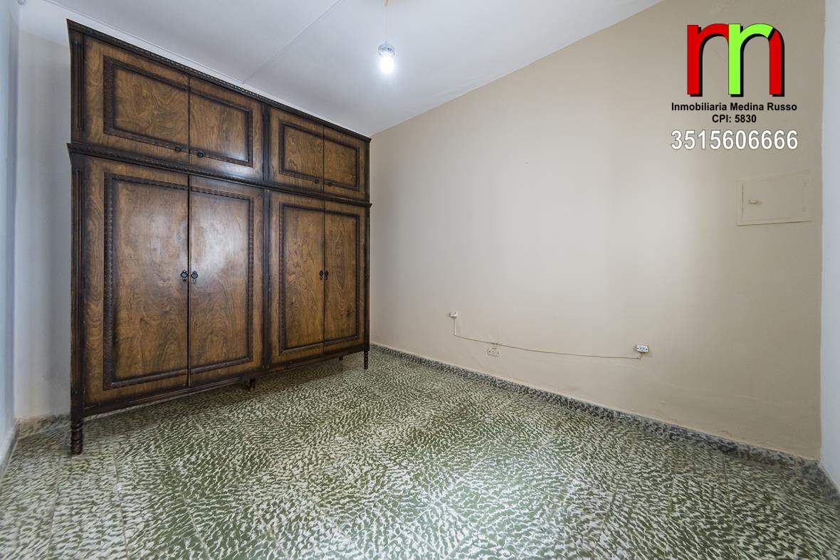 GENERAL BUSTOS - CASA  DEPTO