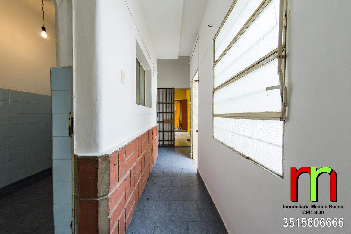 GENERAL BUSTOS - CASA  DEPTO