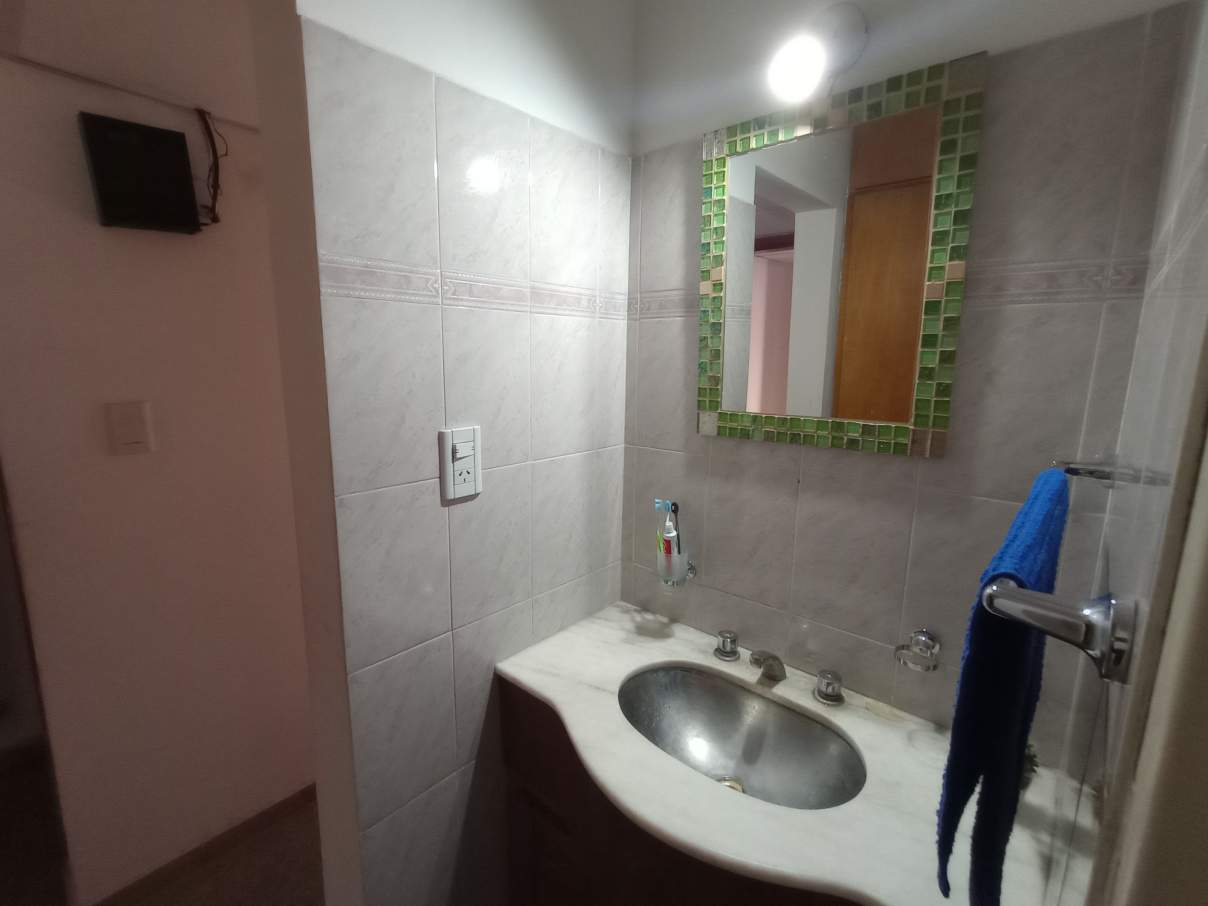 SE VENDE CASA DE 4 DORMITORIOS, QUINCHO, PILETA. BARRIO FENIX, RIO CUARTO