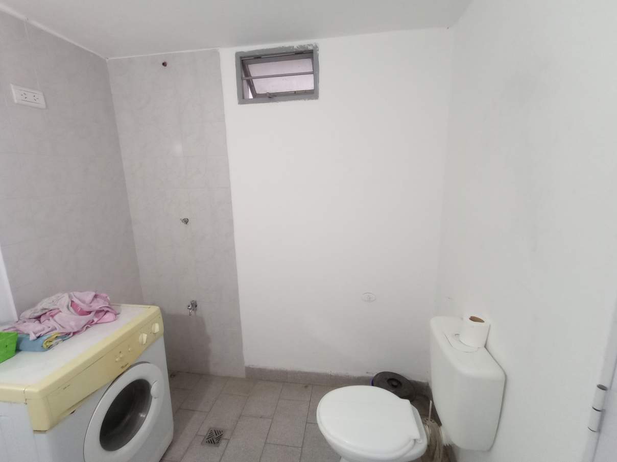 SE VENDE CASA DE 4 DORMITORIOS, QUINCHO, PILETA. BARRIO FENIX, RIO CUARTO