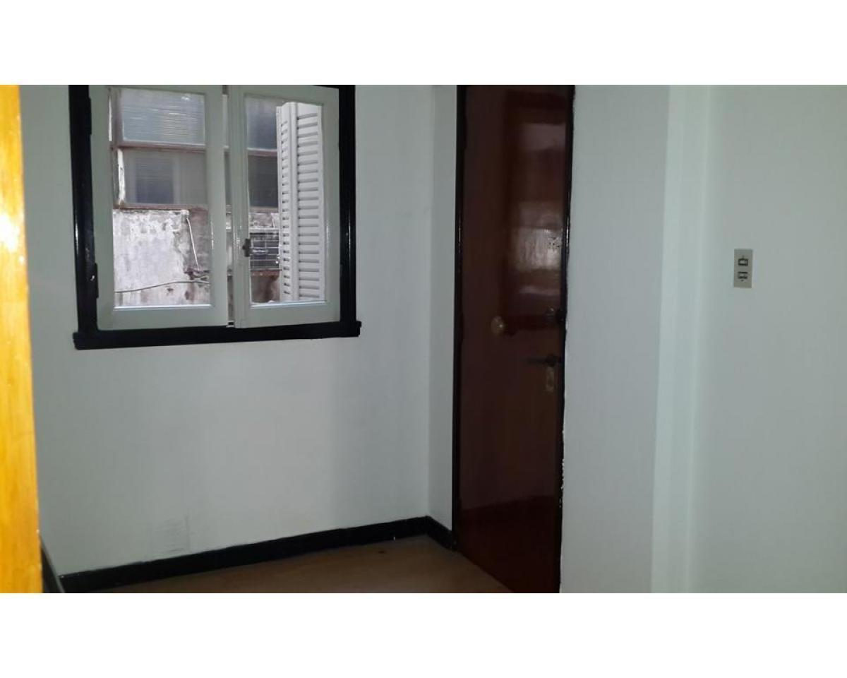 Centro. 2 Dorm.  Terraza de uso Exclusivo!! Excelente!!!!!!!!