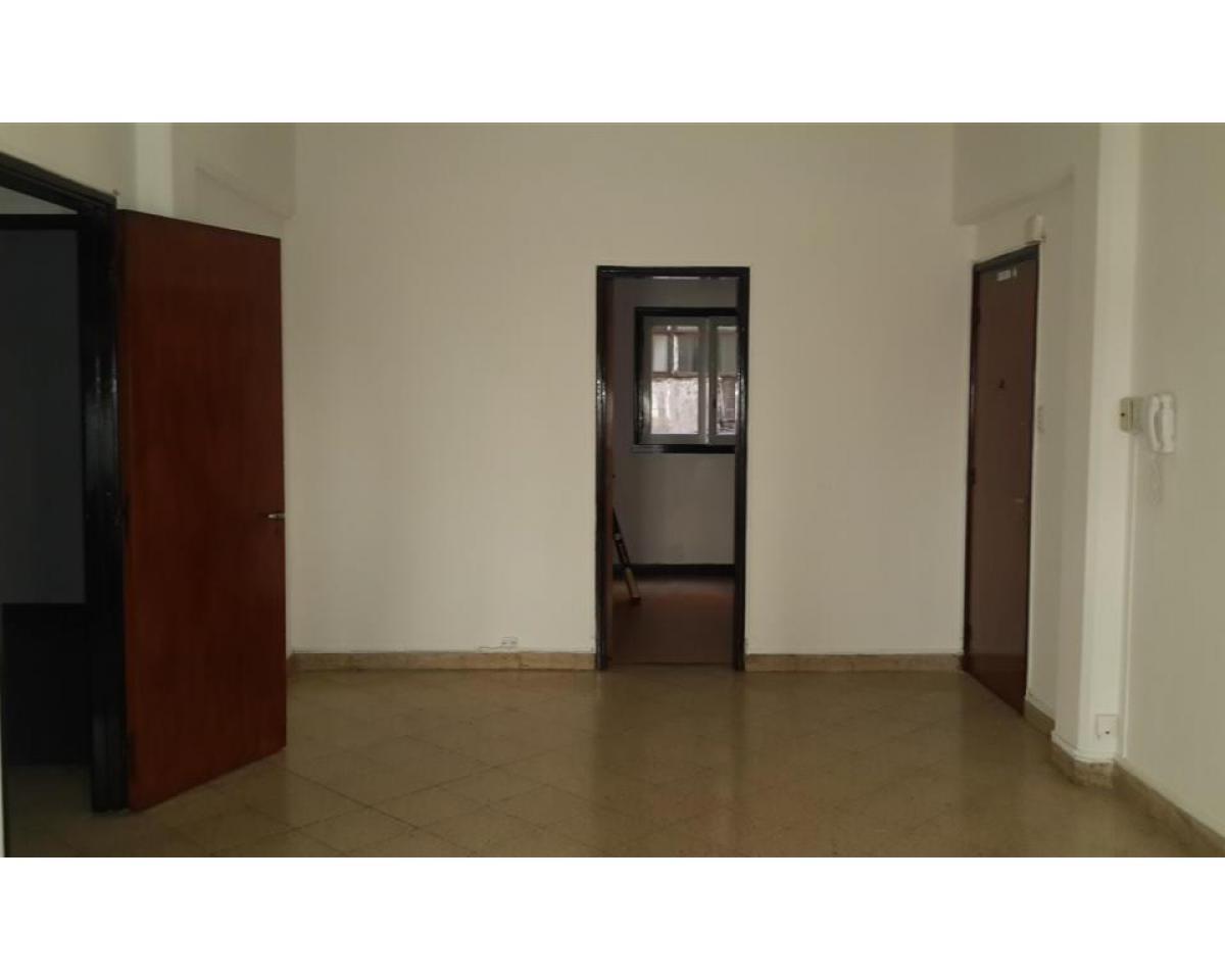 Centro. 2 Dorm.  Terraza de uso Exclusivo!! Excelente!!!!!!!!