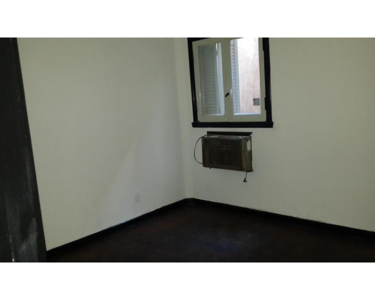 Centro. 2 Dorm.  Terraza de uso Exclusivo!! Excelente!!!!!!!!