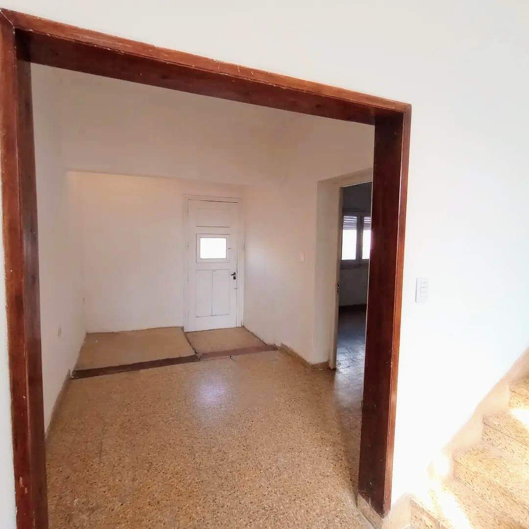 SE VENDE CASA DE TRES DORMITORIOS EN RIO CUARTO, MACRO CENTRO-RIO CUARTO