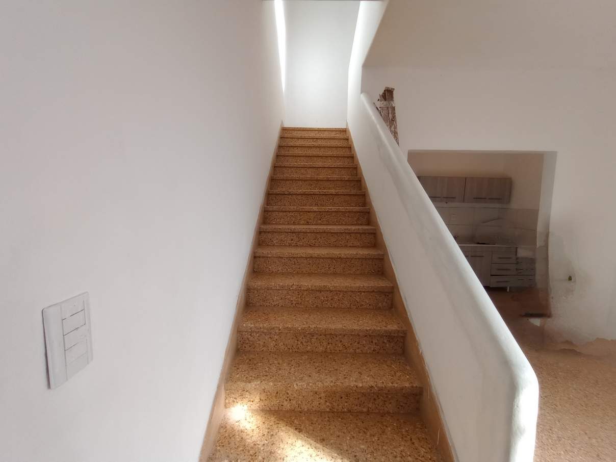 SE VENDE CASA DE TRES DORMITORIOS EN RIO CUARTO, MACRO CENTRO-RIO CUARTO