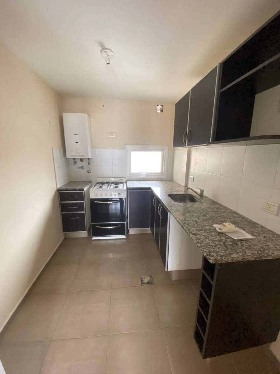 En venta departamento en edificio Alegro 2