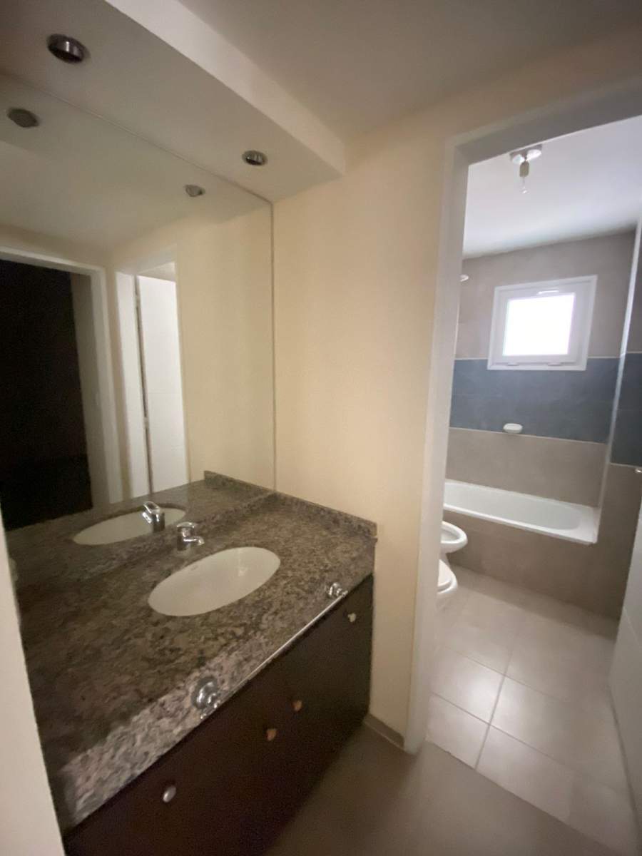 En venta departamento en edificio Alegro 2