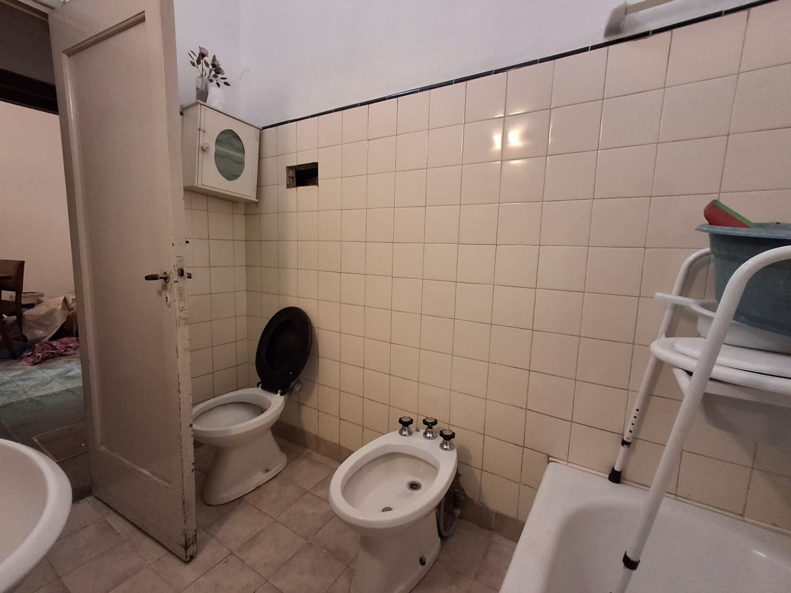 CASA AMOBLADA CON EXCELENTE UBICACION EN SAN VICENTE