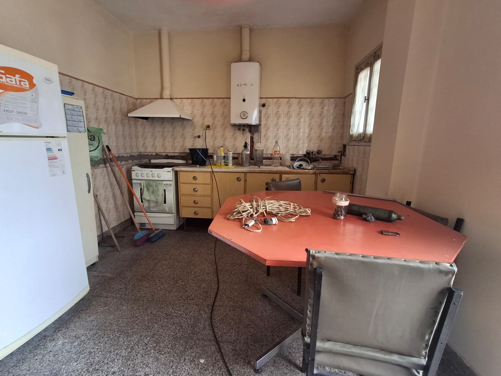 CASA AMOBLADA CON EXCELENTE UBICACION EN SAN VICENTE